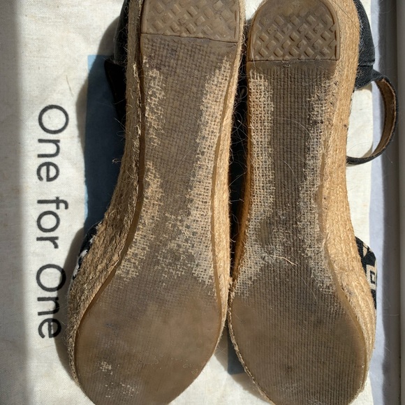 Toms Tribal Espadrille Wedges - Picture 3 of 10